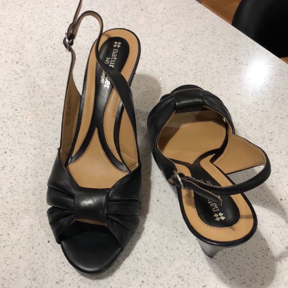 Ladies sling backs in black with peep toe  sz 10